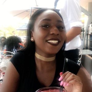 Meet your Posher, Fatima